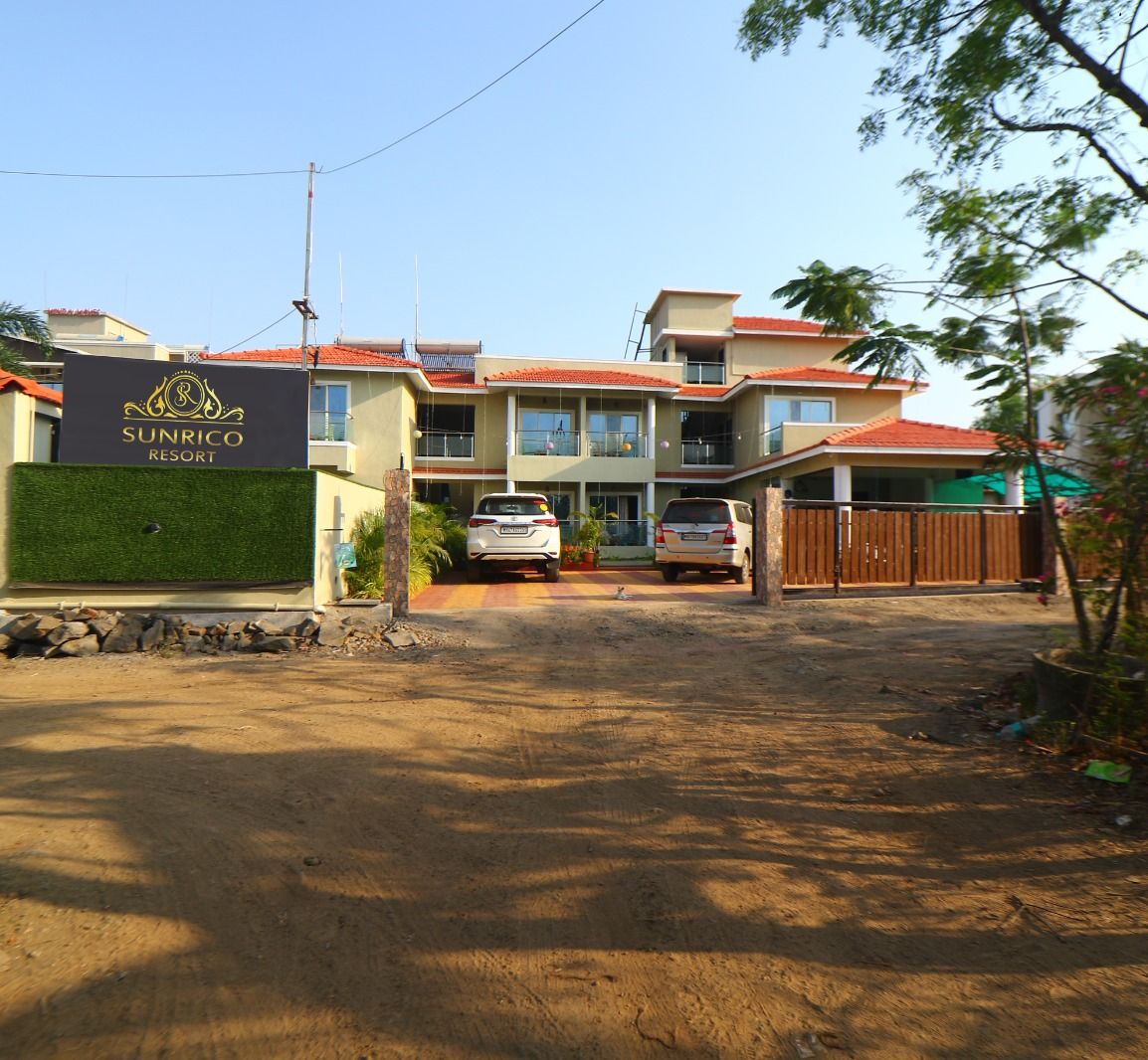 Alibaug Resorts near Beach with Swimming Pool at Sunrico Resort